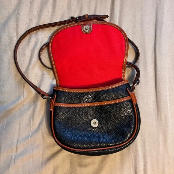 Dooney & Bourke Crossbody Bag & Wallet - Picture 5 of 6